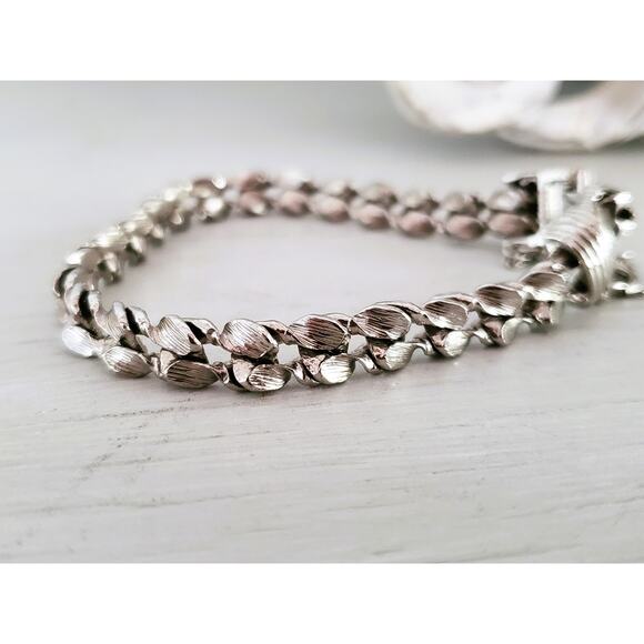 Vintage Goldette Double Twist Bracelet - Picture 3 of 6